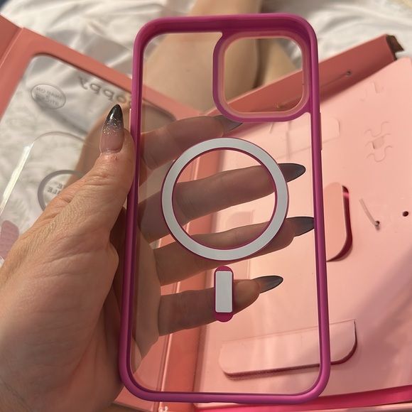 Phone case - Picture 3 of 4